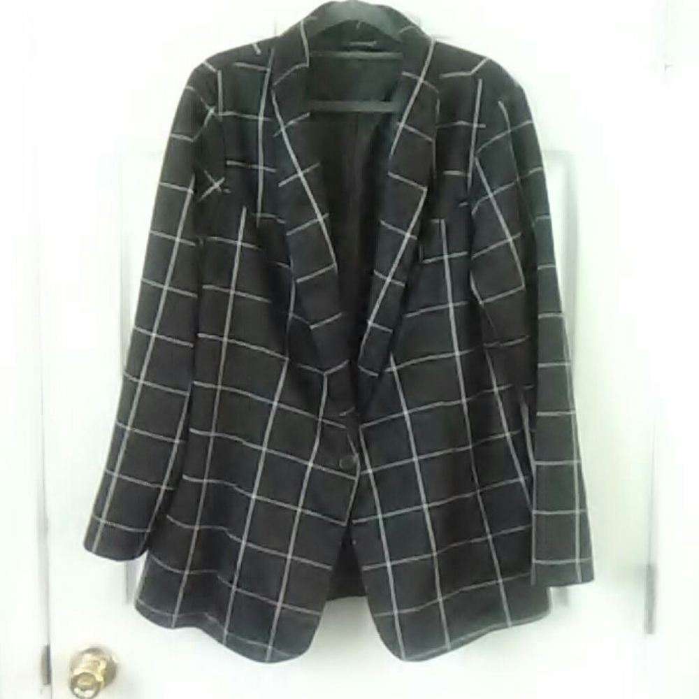 Size 14/16 plaid stretch blazer